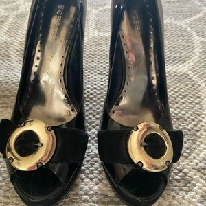 BCBGirls Bobby black-patent/suede open toe heels